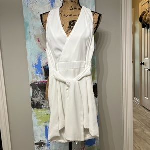 Do+Be halter romper; white Size L Like new!! 💋